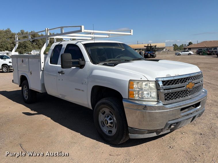 image for item EL2560 2013 Chevrolet Silverado 2500HD Ext. Cab utility bed pickup truck