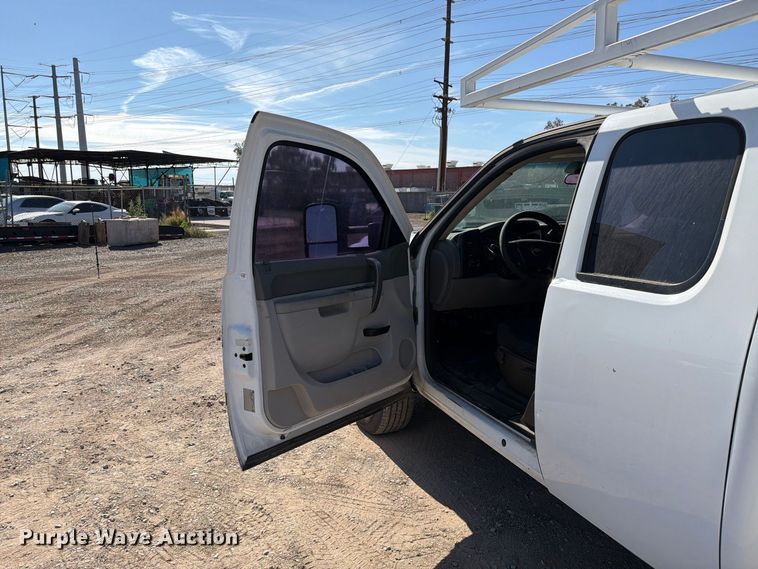 image for item EL2560 2013 Chevrolet Silverado 2500HD Ext. Cab utility bed pickup truck