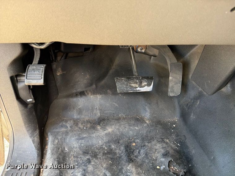 image for item EL2560 2013 Chevrolet Silverado 2500HD Ext. Cab utility bed pickup truck