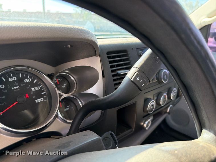 image for item EL2560 2013 Chevrolet Silverado 2500HD Ext. Cab utility bed pickup truck