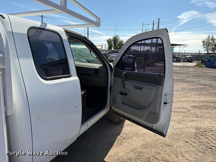image for item EL2560 2013 Chevrolet Silverado 2500HD Ext. Cab utility bed pickup truck