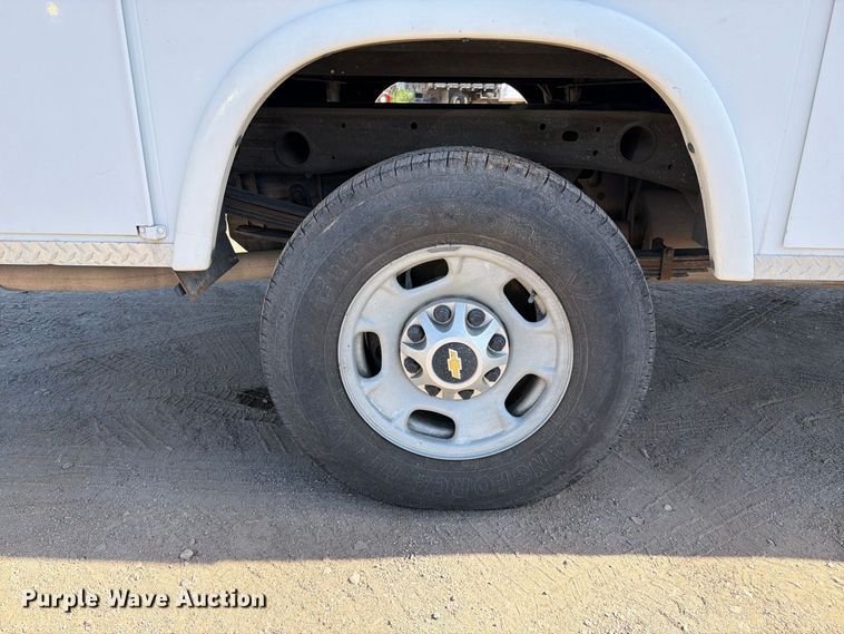 image for item EL2560 2013 Chevrolet Silverado 2500HD Ext. Cab utility bed pickup truck