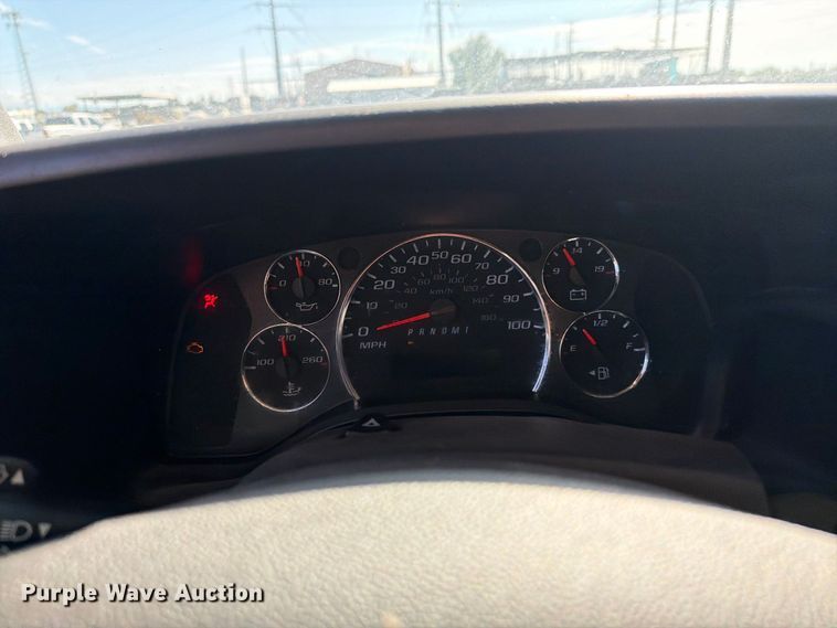 image for item EL2562 2020 Chevrolet Express 2500 van