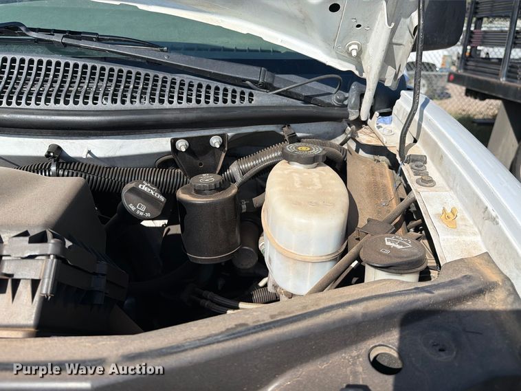 image for item EL2562 2020 Chevrolet Express 2500 van