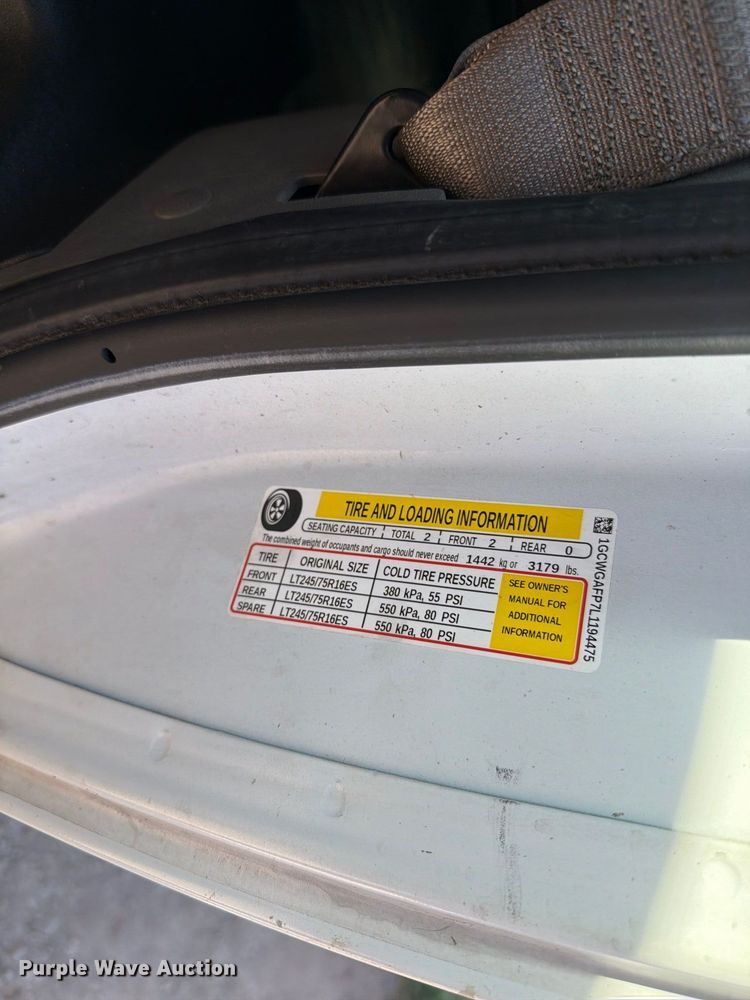 image for item EL2562 2020 Chevrolet Express 2500 van