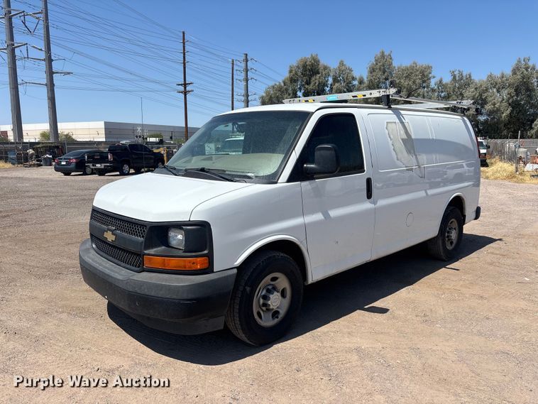 2017 Chevrolet Express 2500 van