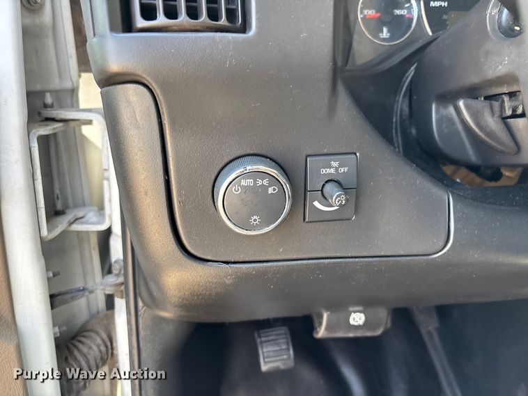 image for item EL2563 2017 Chevrolet Express 2500 van