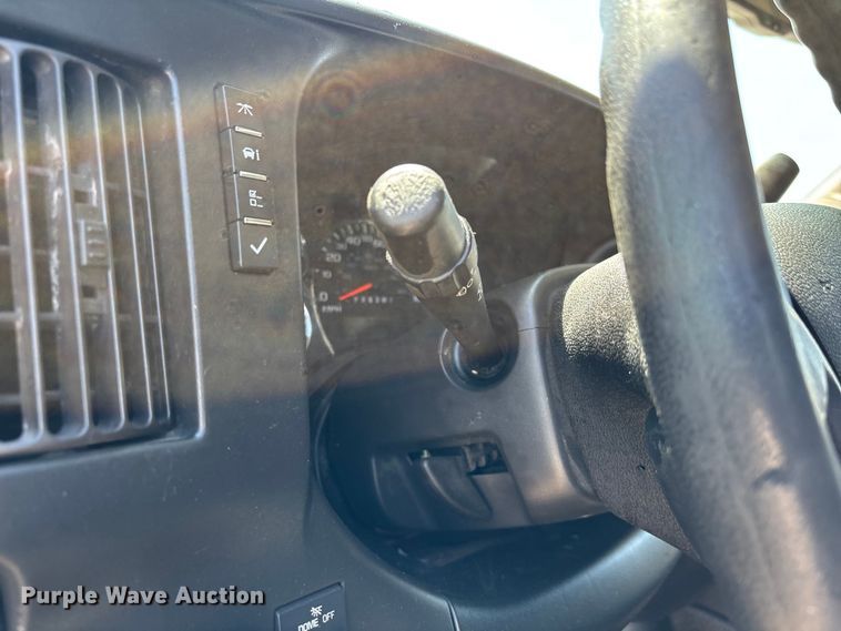 image for item EL2563 2017 Chevrolet Express 2500 van