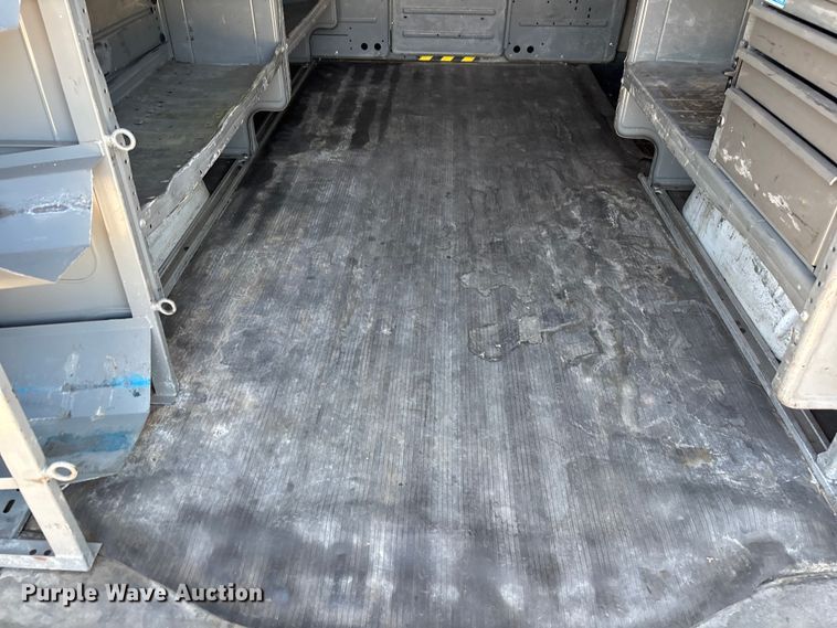 image for item EL2563 2017 Chevrolet Express 2500 van