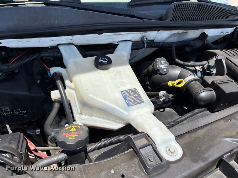 image for item EL2563 2017 Chevrolet Express 2500 van