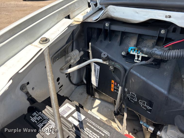 image for item EL2563 2017 Chevrolet Express 2500 van