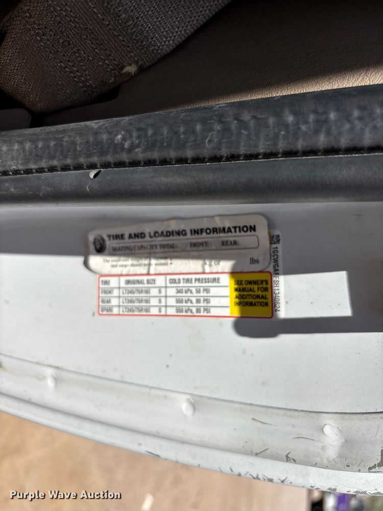 image for item EL2563 2017 Chevrolet Express 2500 van