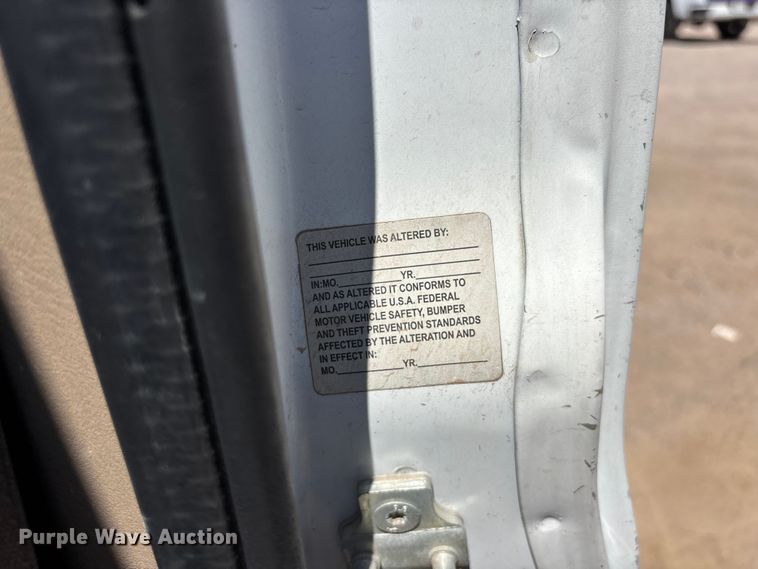 image for item EL2563 2017 Chevrolet Express 2500 van