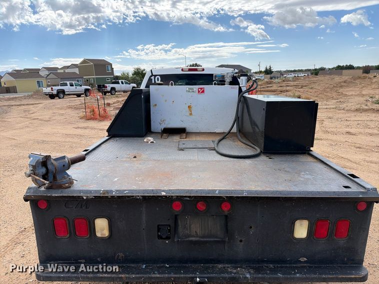 image for item EL2628 2002 Chevrolet Silverado 3500 Crew Cab flatbed pickup truck