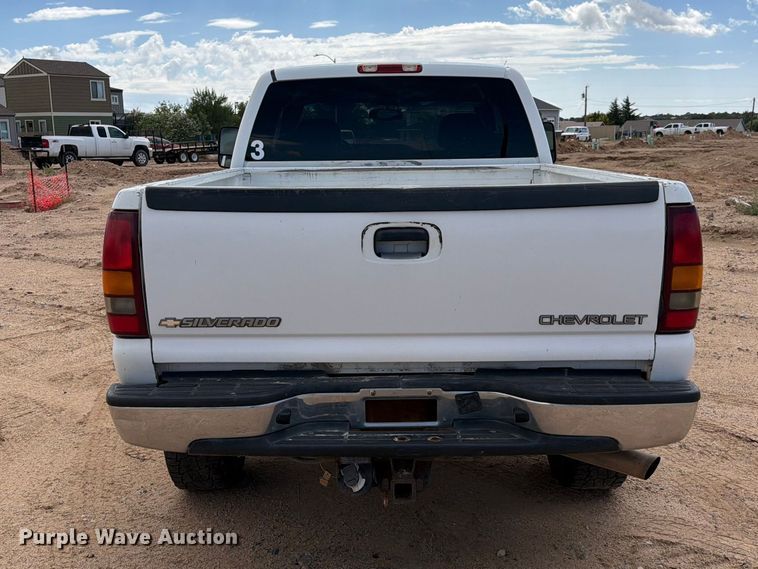 image for item EL2629 2002 Chevrolet Silverado 2500 HD Ext. Cab pickup truck
