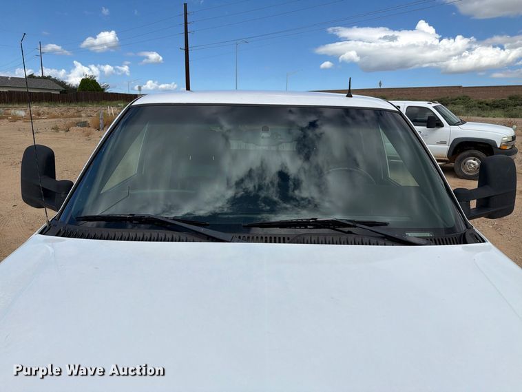 image for item EL2629 2002 Chevrolet Silverado 2500 HD Ext. Cab pickup truck