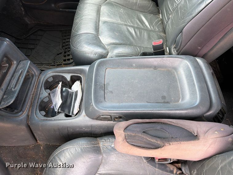 image for item EL2629 2002 Chevrolet Silverado 2500 HD Ext. Cab pickup truck