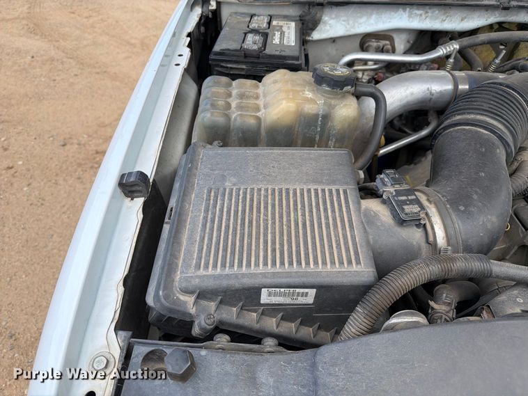 image for item EL2629 2002 Chevrolet Silverado 2500 HD Ext. Cab pickup truck