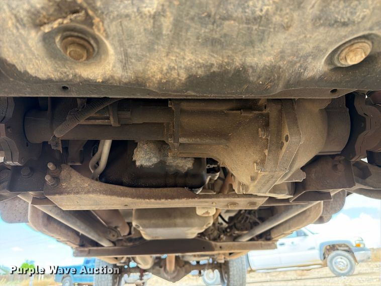 image for item EL2629 2002 Chevrolet Silverado 2500 HD Ext. Cab pickup truck