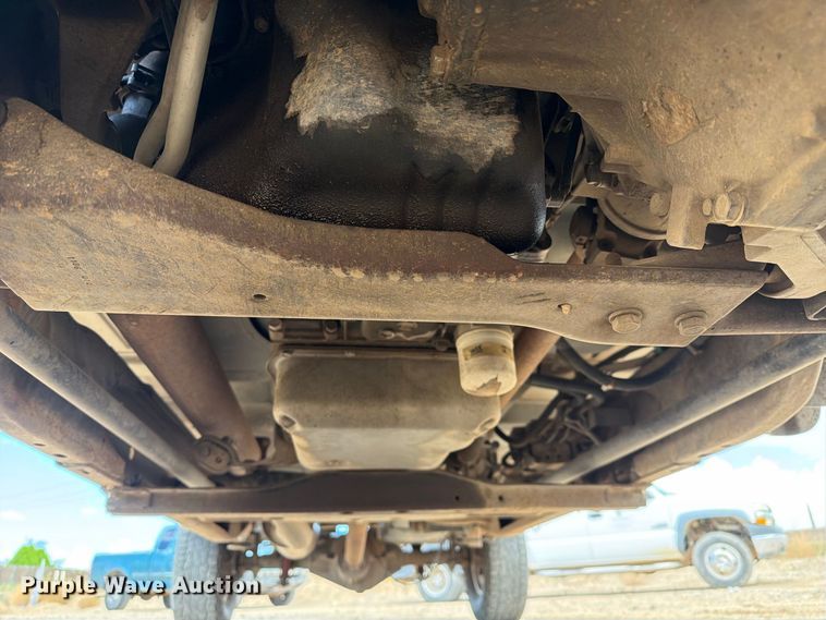 image for item EL2629 2002 Chevrolet Silverado 2500 HD Ext. Cab pickup truck