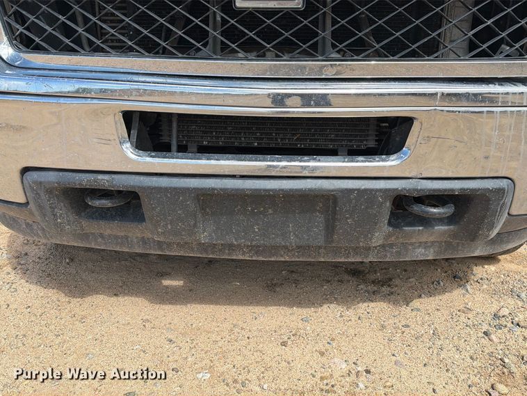image for item EL2630 2011 Chevrolet Silverado 3500 HD Ext. Cab pickup truck