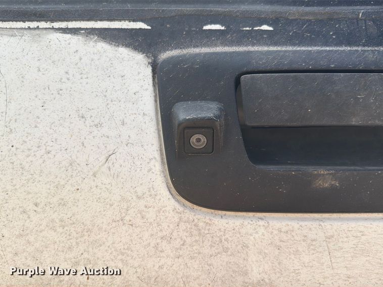 image for item EL2630 2011 Chevrolet Silverado 3500 HD Ext. Cab pickup truck