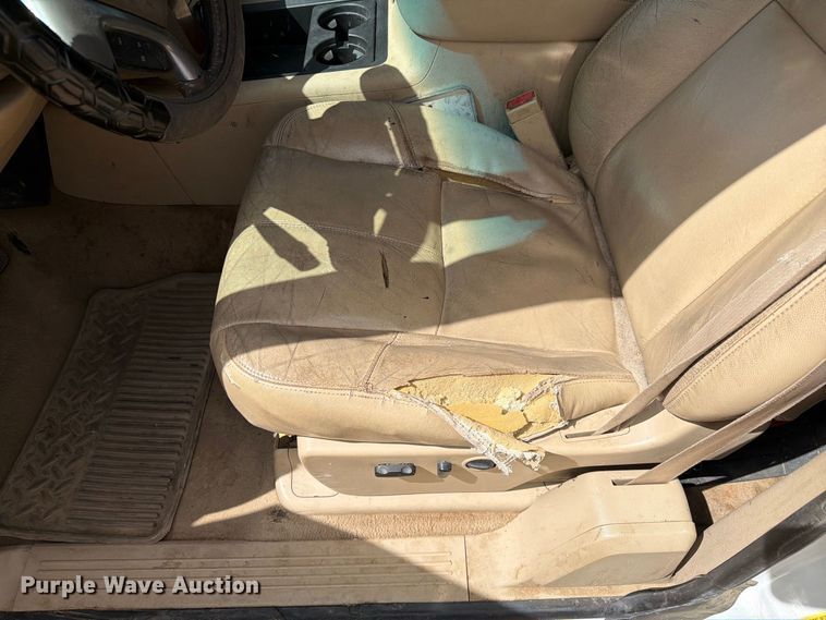 image for item EL2630 2011 Chevrolet Silverado 3500 HD Ext. Cab pickup truck