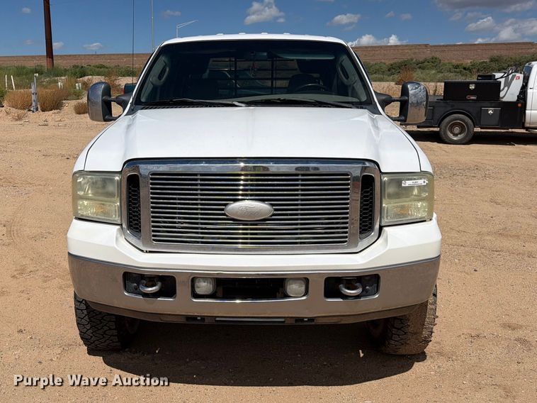 image for item EL2631 2006 Ford F350 Super Duty Crew Cab flatbed pickup truck
