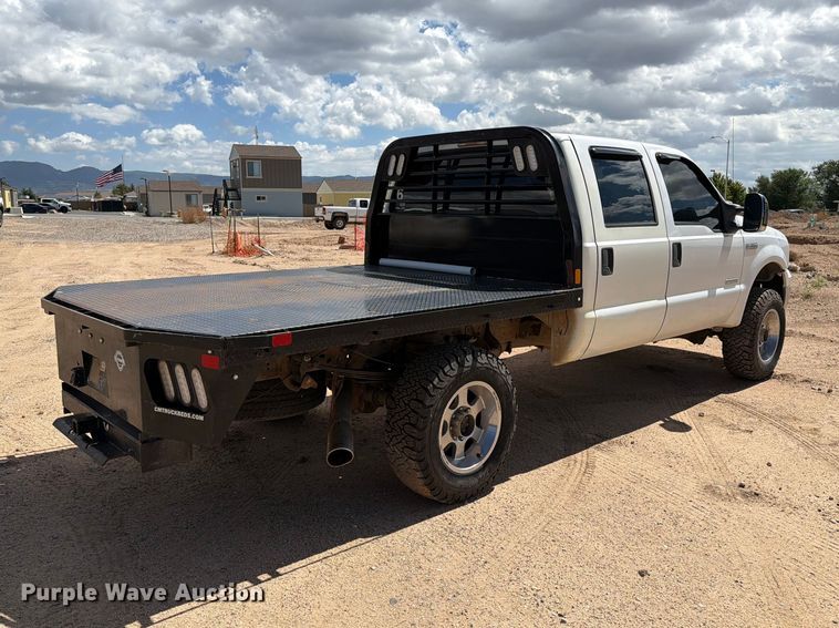 image for item EL2631 2006 Ford F350 Super Duty Crew Cab flatbed pickup truck