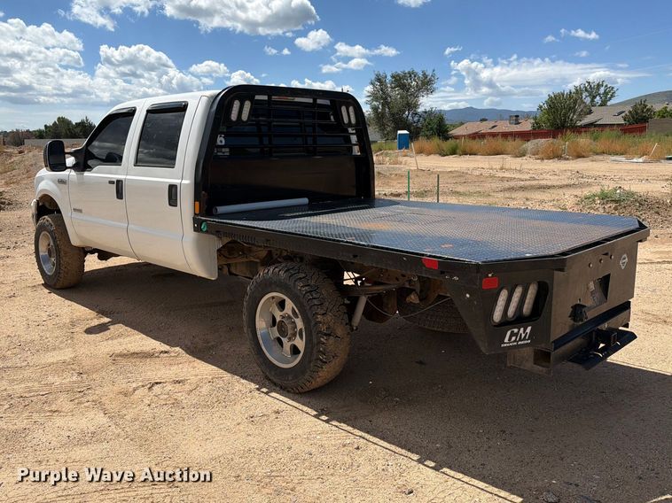 image for item EL2631 2006 Ford F350 Super Duty Crew Cab flatbed pickup truck