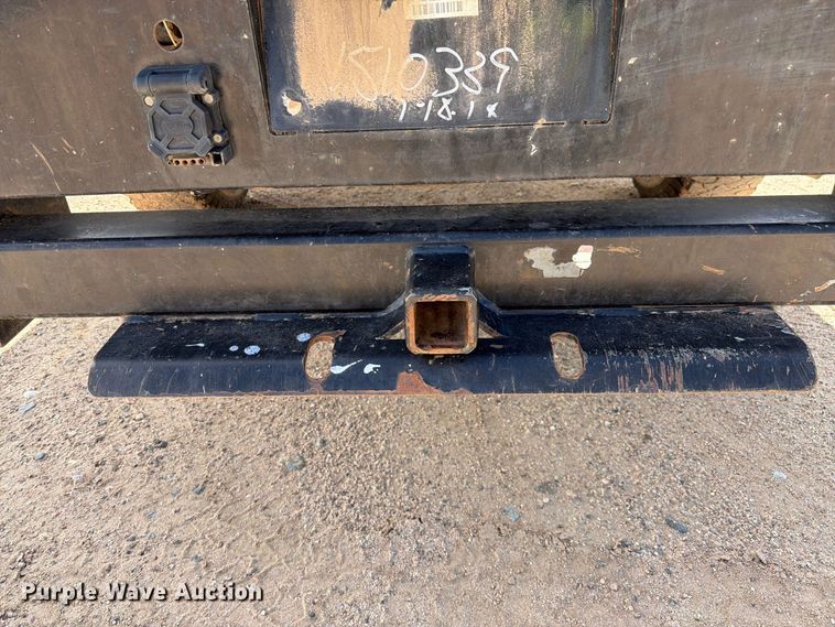 image for item EL2631 2006 Ford F350 Super Duty Crew Cab flatbed pickup truck