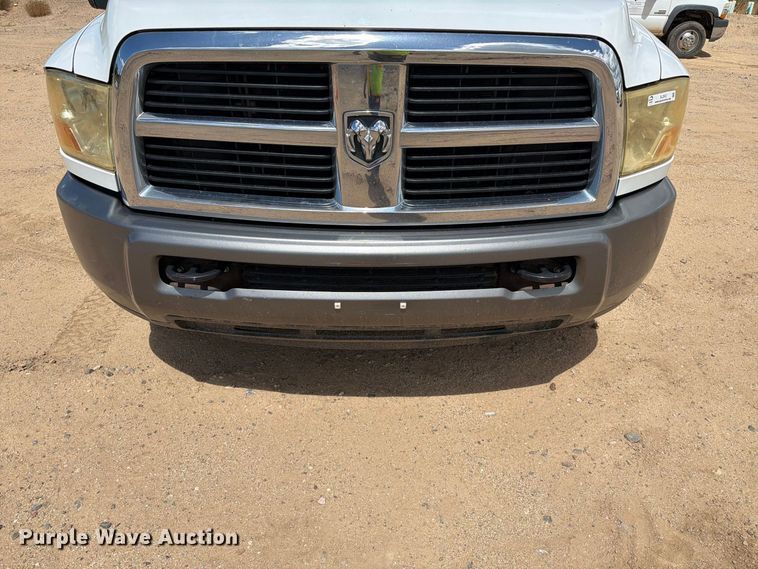 image for item EL2633 2011 Dodge Ram 2500 Crew Cab pickup truck