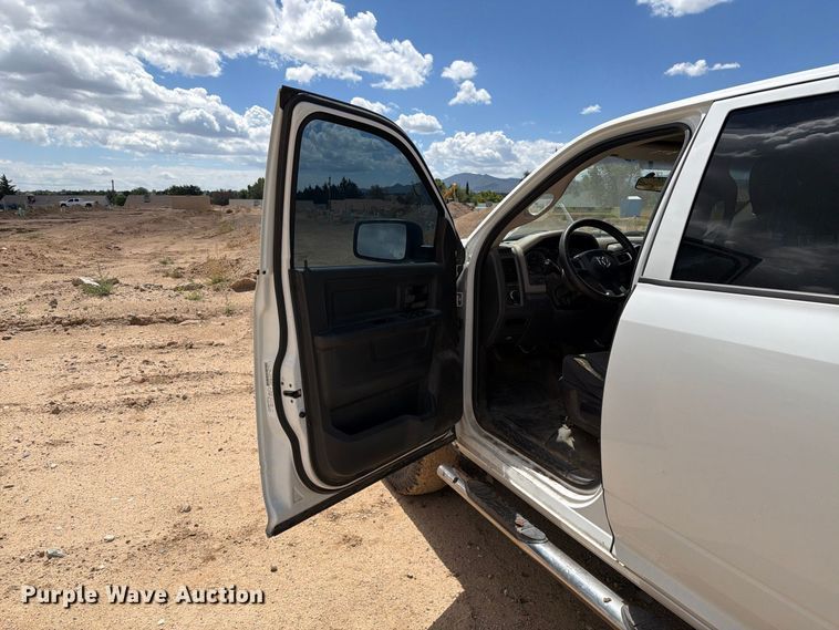 image for item EL2633 2011 Dodge Ram 2500 Crew Cab pickup truck