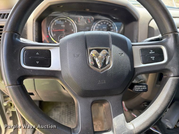 image for item EL2633 2011 Dodge Ram 2500 Crew Cab pickup truck
