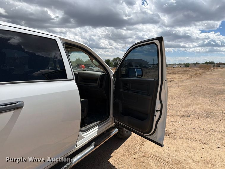 image for item EL2633 2011 Dodge Ram 2500 Crew Cab pickup truck