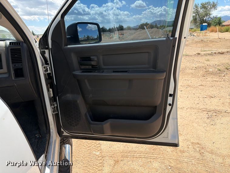 image for item EL2633 2011 Dodge Ram 2500 Crew Cab pickup truck