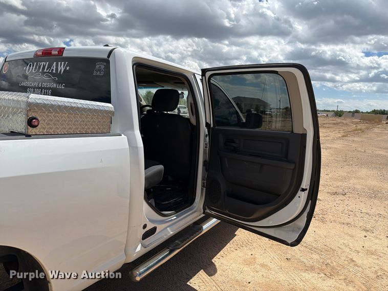 image for item EL2633 2011 Dodge Ram 2500 Crew Cab pickup truck