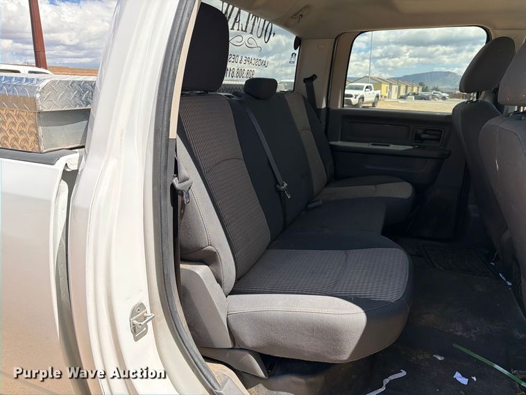 image for item EL2633 2011 Dodge Ram 2500 Crew Cab pickup truck