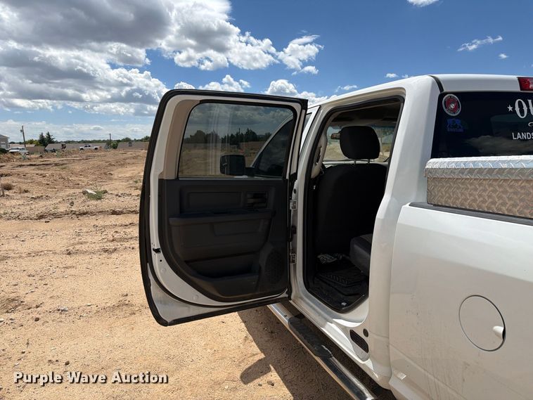 image for item EL2633 2011 Dodge Ram 2500 Crew Cab pickup truck