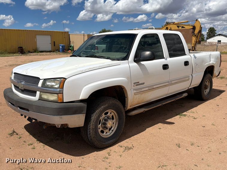 2003 Chevrolet Silverado 2500 HD Crew Cab pickup truck