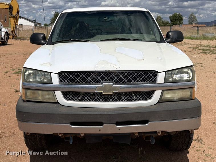 image for item EL2635 2003 Chevrolet Silverado 2500 HD Crew Cab pickup truck