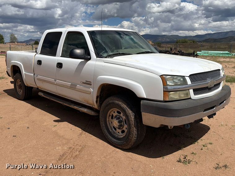 image for item EL2635 2003 Chevrolet Silverado 2500 HD Crew Cab pickup truck