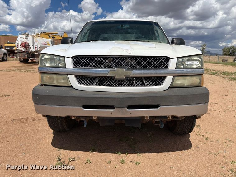 image for item EL2635 2003 Chevrolet Silverado 2500 HD Crew Cab pickup truck