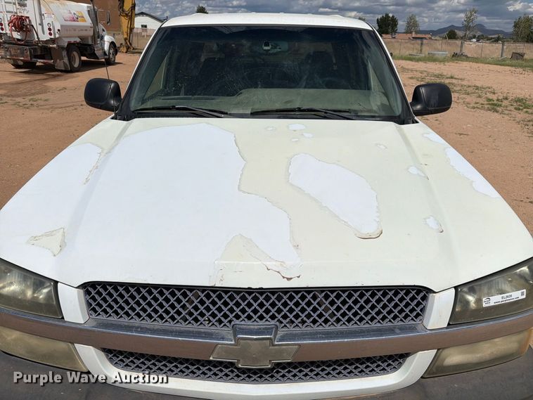 image for item EL2635 2003 Chevrolet Silverado 2500 HD Crew Cab pickup truck