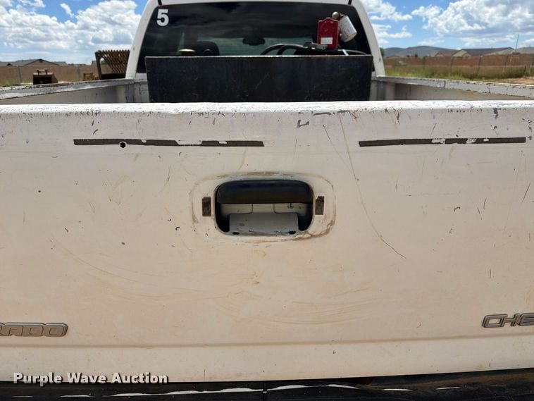 image for item EL2635 2003 Chevrolet Silverado 2500 HD Crew Cab pickup truck