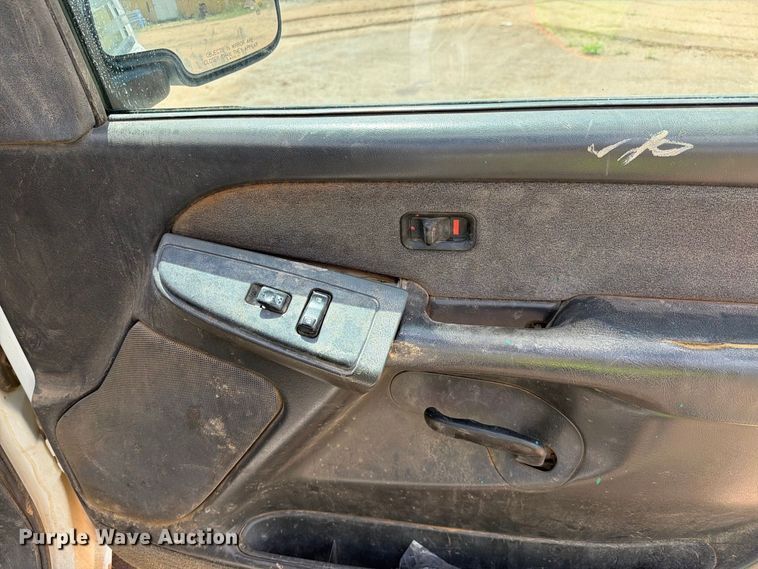 image for item EL2635 2003 Chevrolet Silverado 2500 HD Crew Cab pickup truck