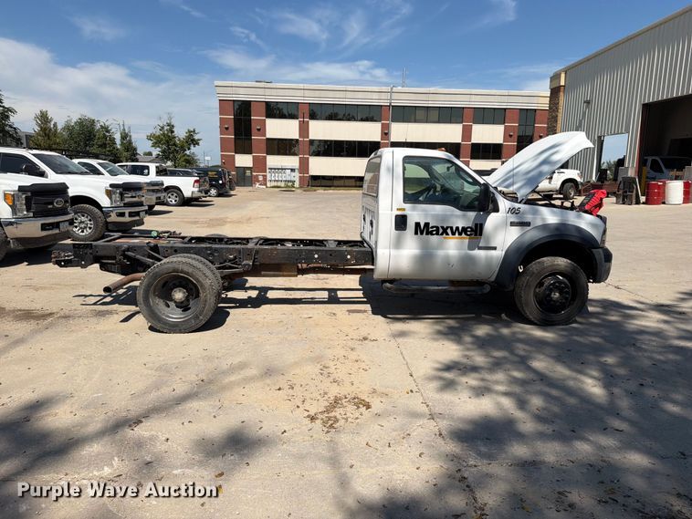 image for item EO8738 2006 Ford F450 Super Duty truck cab and chassis