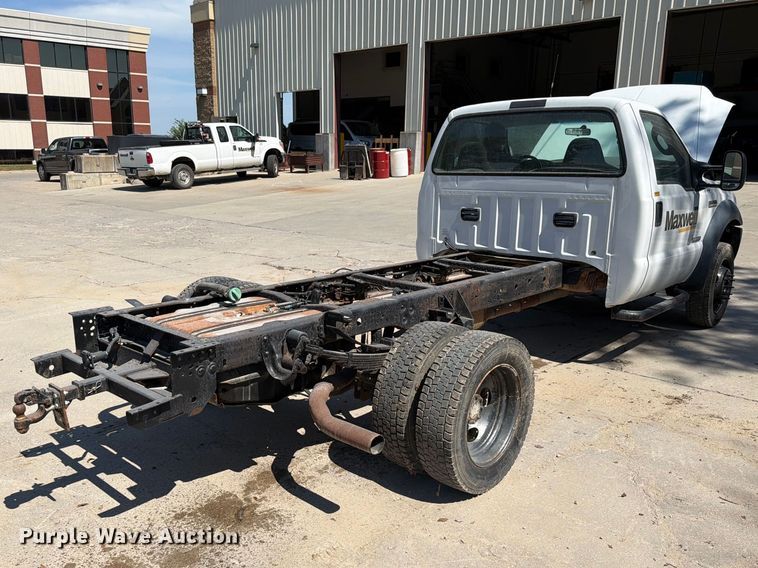 image for item EO8738 2006 Ford F450 Super Duty truck cab and chassis