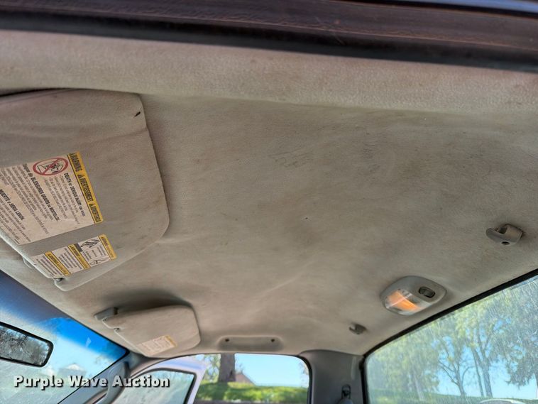 image for item EO8738 2006 Ford F450 Super Duty truck cab and chassis