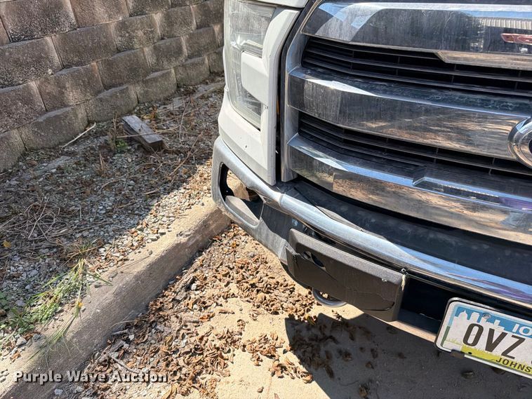 image for item EO8739 2016 Ford F150 Crew Cab pickup truck